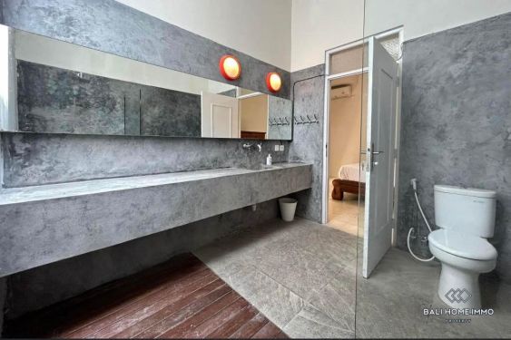 Image 14 from 2 Bedroom Villa with 1 upstair studio for Yearly Rental in Bali Seminyak