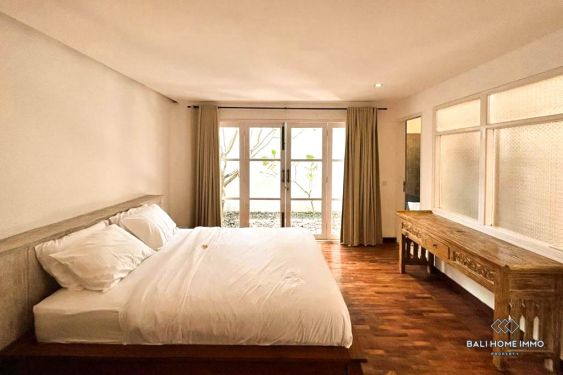 Image 10 from 2 Bedroom Villa with 1 upstair studio for Yearly Rental in Bali Seminyak