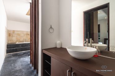 Image 13 from Vila 2 Kamar Tidur Disewakan di Bali Berawa