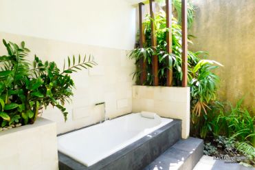 Image 11 from Villa de 2 chambres à louer à Berawa