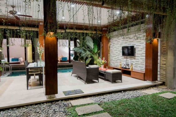 Image 2 from Villa de 2 chambres à louer à l'année à Berawa