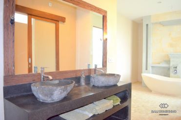 Image 15 from 2 Bedroom Villa For Yearly Rental in North Canggu