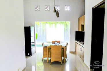 Image 4 from Villa 2 Kamar Disewakan Tahunan di Kerobokan