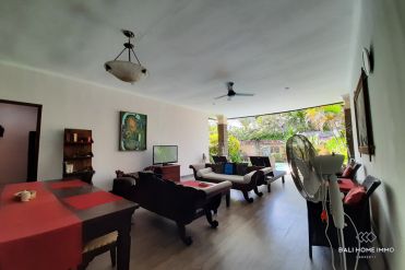 Image 3 from Villa de 2 chambres à rénover à vendre en pleine propriété près de la plage de Sanur à Bali