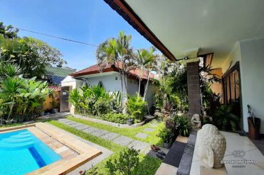 Image 2 from Villa de 2 chambres à rénover à vendre en pleine propriété près de la plage de Sanur à Bali