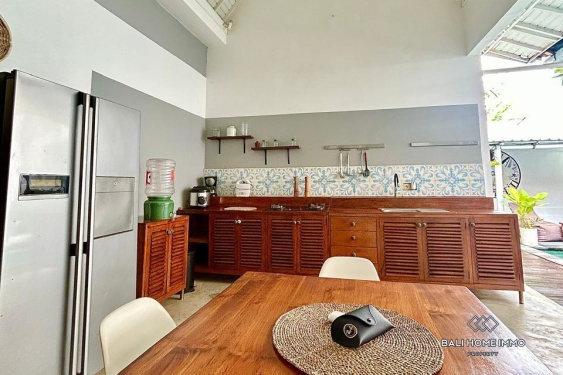 Image 10 from Villa de 2 chambres avec mezzanine à louer dans le centre de Berawa Canggu