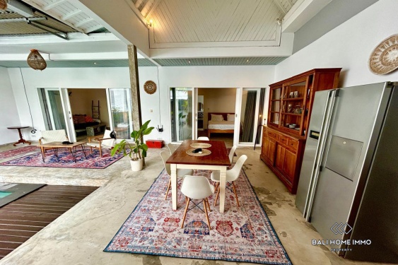 Image 6 from Villa de 2 chambres avec mezzanine à louer dans le centre de Berawa Canggu