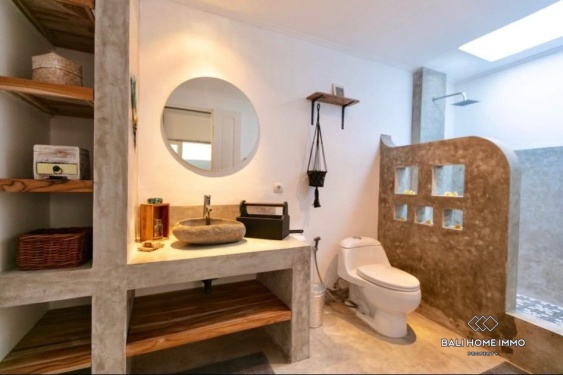 Image 16 from Villa de 2 chambres avec mezzanine à louer dans le centre de Berawa Canggu