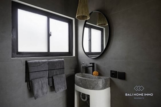 Image 17 from Villa de 2 chambres avec toit-terrasse et vue sur l'océan à vendre en location à Uluwatu