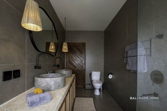 Image 15 from Villa de 2 chambres avec toit-terrasse et vue sur l'océan à vendre en location à Uluwatu