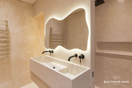 Image 15 from Villa 2 Kamar Tidur dengan pemandangan sawah Dijual di Bali Pererenan