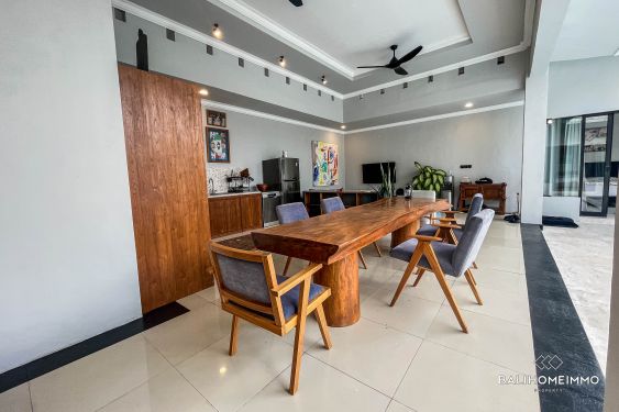 Image 6 from 2 Bedroom Villa with Spacious Garden for Rentals in Bali Seminyak