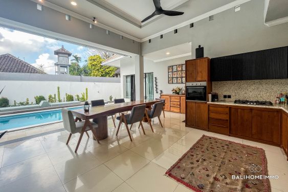 Image 8 from 2 Bedroom Villa with Spacious Garden for Rentals in Bali Seminyak