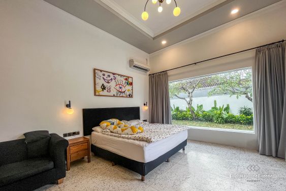 Image 15 from 2 Bedroom Villa with Spacious Garden for Rentals in Bali Seminyak