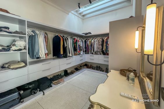 Image 16 from 2 Bedroom Villa with Spacious Garden for Rentals in Bali Seminyak