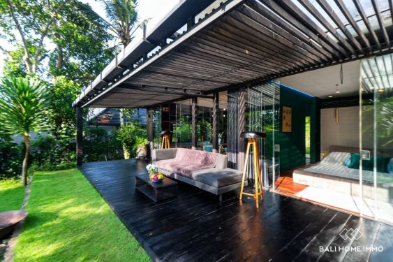 Image 4 from Villa moderne de 2 chambres avec vue et jardin à vendre à Kedungu Bali