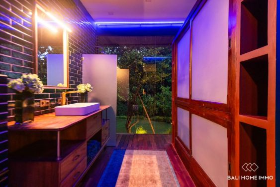 Image 13 from Villa moderne de 2 chambres avec vue et jardin à vendre à Kedungu Bali