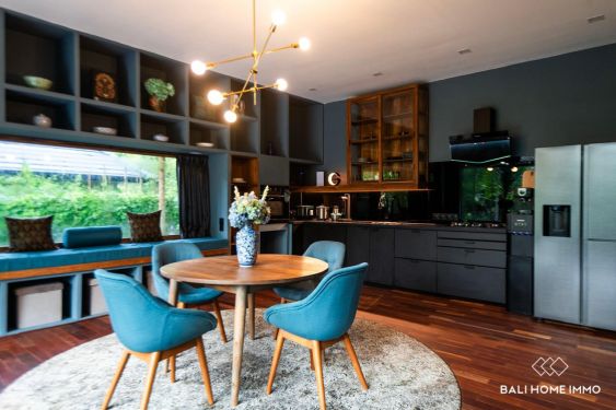 Image 8 from Villa moderne de 2 chambres avec vue et jardin à vendre à Kedungu Bali