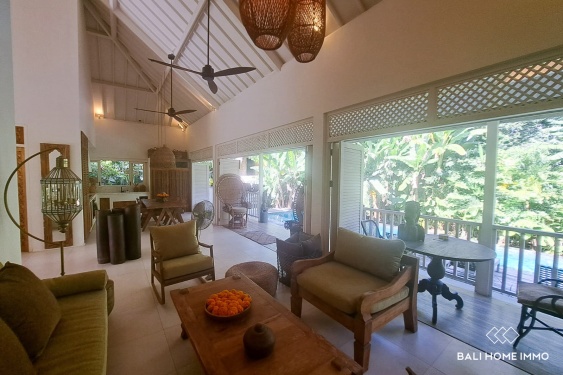 Image 3 from Maison de 2 chambres avec terrain supplémentaire à vendre à Tumbak Bayuh