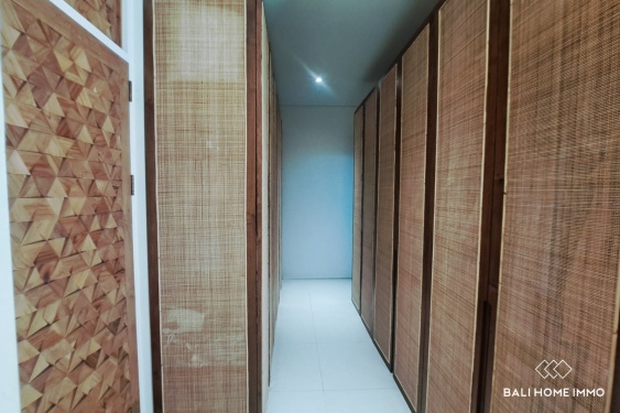 Image 13 from Maison de 2 chambres avec terrain supplémentaire à vendre à Tumbak Bayuh