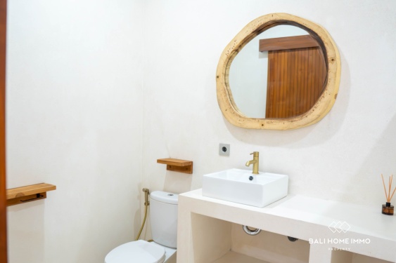 Image 15 from Vila Tropis 2 Kamar  Dijual di Seminyak