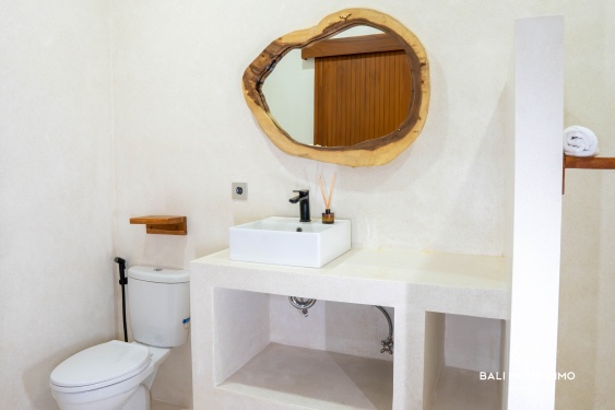 Image 13 from Vila Tropis 2 Kamar  Dijual di Seminyak