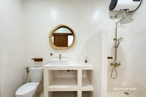Image 12 from Vila Tropis 2 Kamar  Dijual di Seminyak