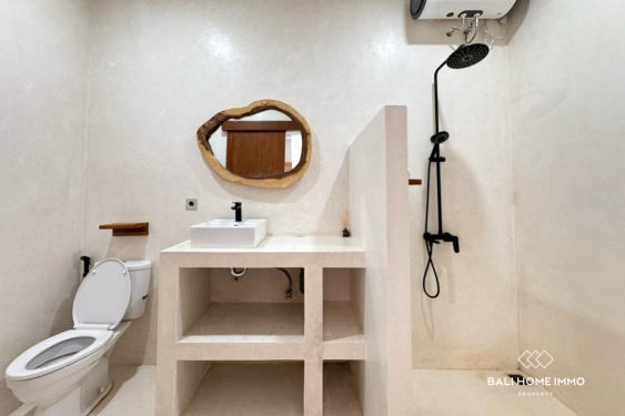 Image 11 from Vila Tropis 2 Kamar  Dijual di Seminyak