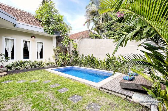 VILLA DE 2 CHAMBRES À LOUER À L'ANNÉE À BALI PRÈS D'UMALAS