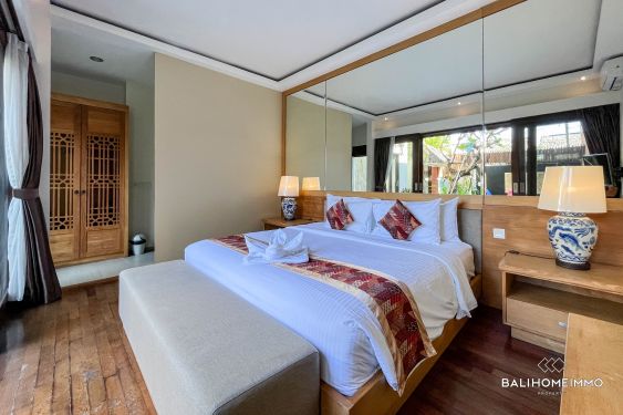 Image 10 from 2 Unit Villa Berdesain Kontemporer Modern dengan 3 Kamar Tidur Dijual Hak Milik di Seminyak Bali