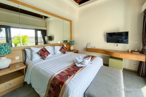 Image 8 from 2 Unit Villa Berdesain Kontemporer Modern dengan 3 Kamar Tidur Dijual Hak Milik di Seminyak Bali