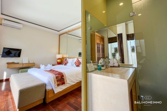 Image 11 from 2 Unit Villa Berdesain Kontemporer Modern dengan 3 Kamar Tidur Dijual Hak Milik di Seminyak Bali
