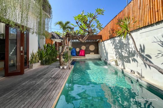 Image 4 from 2 Unit Villa Berdesain Kontemporer Modern dengan 3 Kamar Tidur Dijual Hak Milik di Seminyak Bali