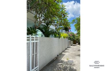 Image 17 from Deux villas mitoyennes, l'une de 4 chambres et l'autre de 3 chambres, sont à vendre à Berawa.