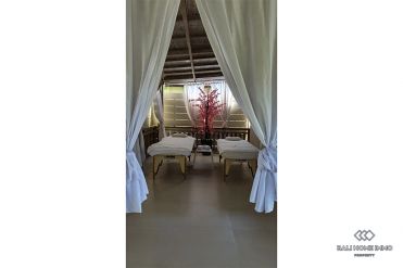 Image 16 from Deux villas mitoyennes, l'une de 4 chambres et l'autre de 3 chambres, sont à vendre à Berawa.