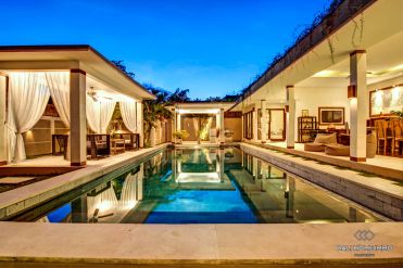 Image 1 from 2 Units of 3 Bedroom Villa in a Complex for Sale Leasehold in Seminyak