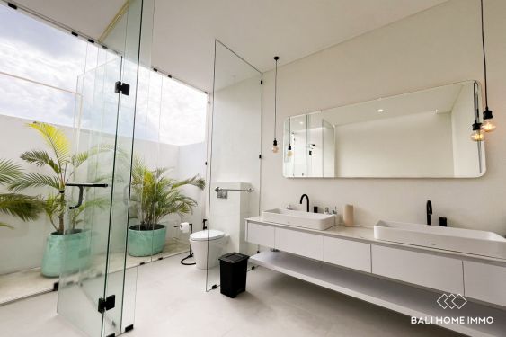 Image 16 from Villa Keluarga 3+1 Kamar untuk dijual sewa di Umalas