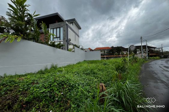 Image 3 from 3 are streetfront land for sale leasehold in Seseh Beachside