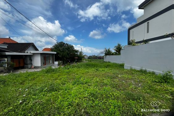 Image 2 from 3 are streetfront land for sale leasehold in Seseh Beachside