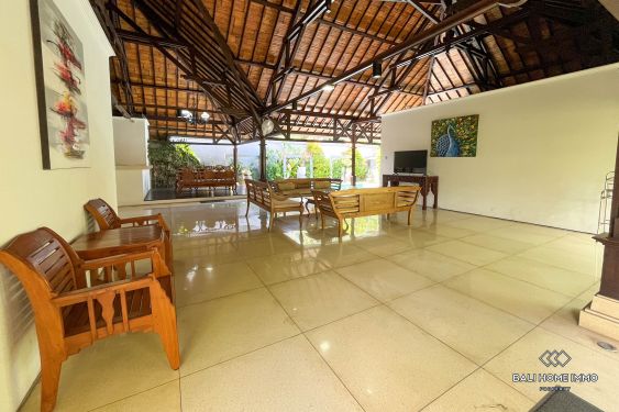 Image 5 from 3 Bedroom Balinese Tropical Villa in the Heart of Petitenget for Rent