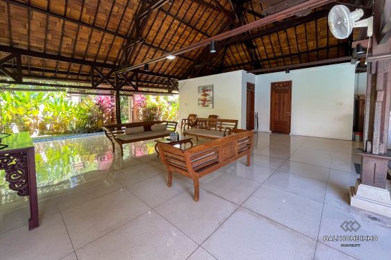 Image 7 from 3 Bedroom Balinese Tropical Villa in the Heart of Petitenget for Rent