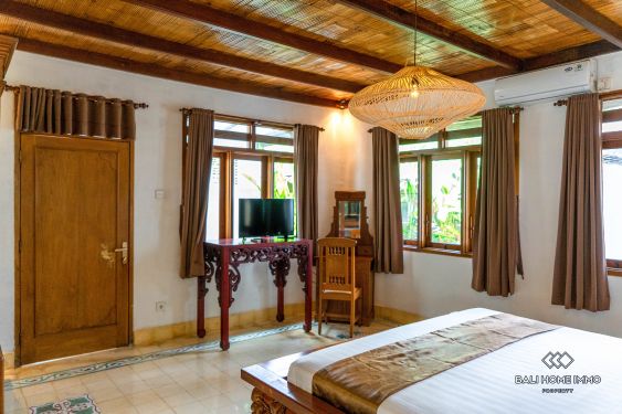 Image 9 from 3 Bedroom Balinese Tropical Villa in the Heart of Petitenget for Rent