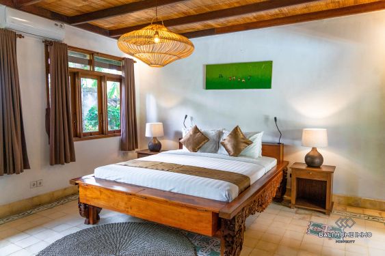 Image 2 from 3 Bedroom Balinese Tropical Villa in the Heart of Petitenget for Rent