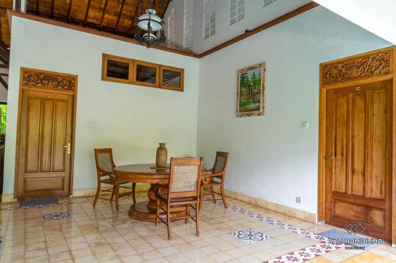 Image 8 from 3 Bedroom Balinese Tropical Villa in the Heart of Petitenget for Rent