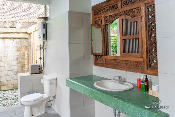 Image 12 from 3 Bedroom Balinese Tropical Villa in the Heart of Petitenget for Rent