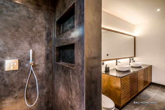 Image 19 from Villa Desainer 3 Kamar Dijual di Buduk