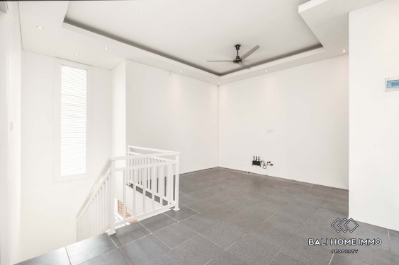 Image 10 from Villa Keluarga 3 Kamar untuk Disewa di Tepi Pantai Seminyak