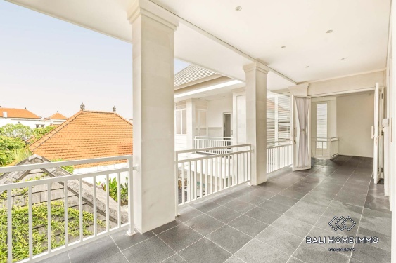 Image 12 from Villa Keluarga 3 Kamar untuk Disewa di Tepi Pantai Seminyak