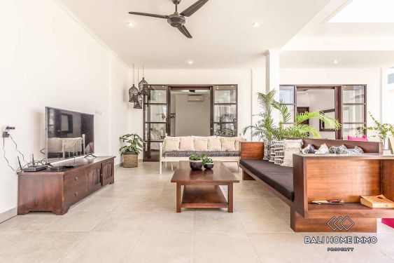 Image 2 from Vila Keluarga 3 Kamar untuk Disewa di Sisi Perumahan Seminyak