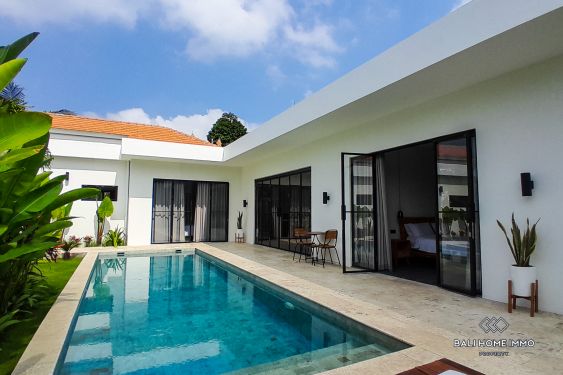 Image 2 from Villa keluarga 3 kamar tidur dengan taman disewakan di Bali Canggu